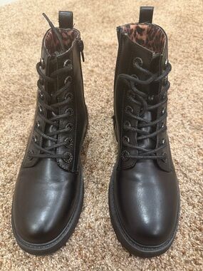 Steve Madden Black Lace-Up Combat Boots with Leopard Lining